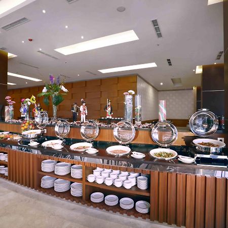 The Alana Yogyakarta Hotel And Convention Center Sleman  Ngoại thất bức ảnh