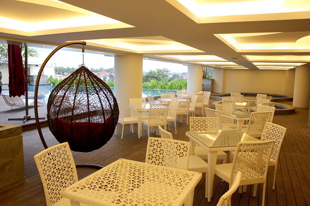 The Alana Yogyakarta Hotel And Convention Center Sleman  Ngoại thất bức ảnh