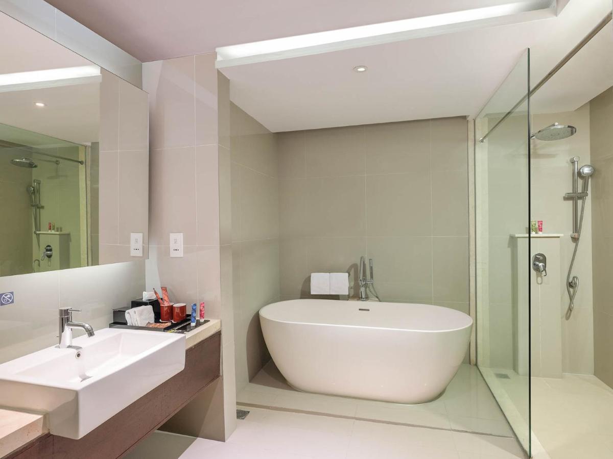The Alana Yogyakarta Hotel And Convention Center Sleman  Ngoại thất bức ảnh