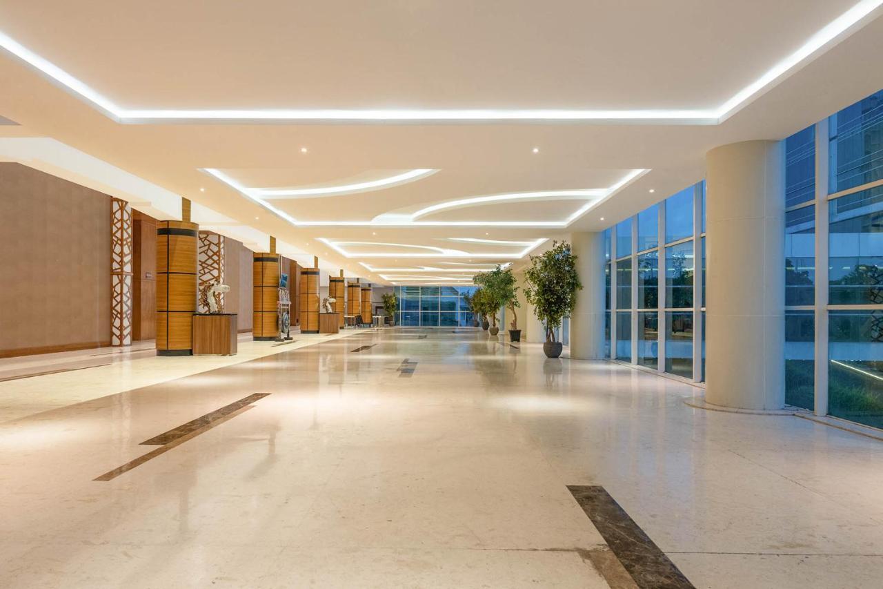 The Alana Yogyakarta Hotel And Convention Center Sleman  Ngoại thất bức ảnh