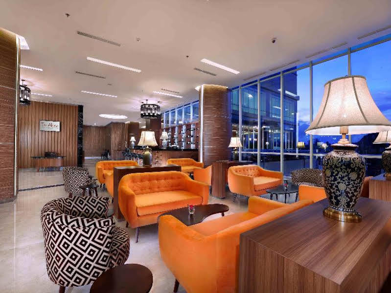 The Alana Yogyakarta Hotel And Convention Center Sleman  Ngoại thất bức ảnh